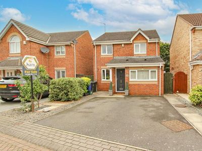 3 bedroom detached house for sale in Langsett Court, Lakeside, Doncaster, DN4