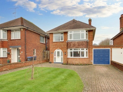 3 bedroom detached house for sale in Palatine Road, Goring-By-Sea, Worthing, BN12