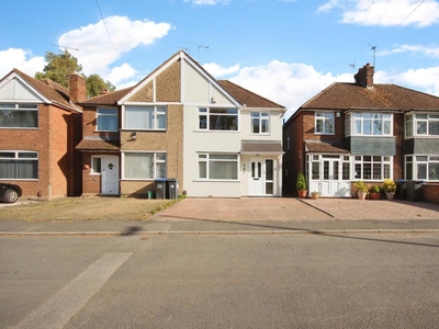 3 bedroom semi-detached house for sale in Tachbrook Road, Leamington Spa, Warwickshire, CV31