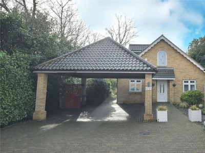 4 bedroom bungalow for sale in Foxhall Road, Ipswich, Suffolk, IP4