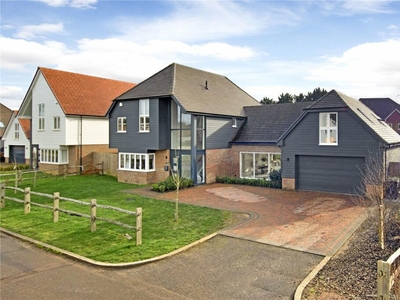 4 bedroom detached house for sale in Sutton Valence, Maidstone, Kent, ME17