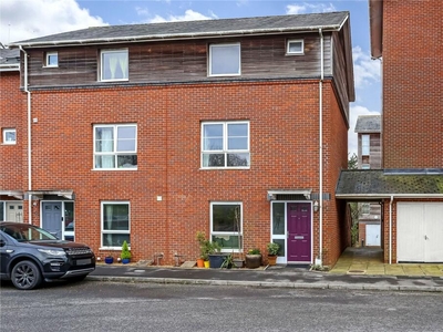 4 bedroom end of terrace house for sale in Athelstan Road, Winchester, Hampshire, SO23