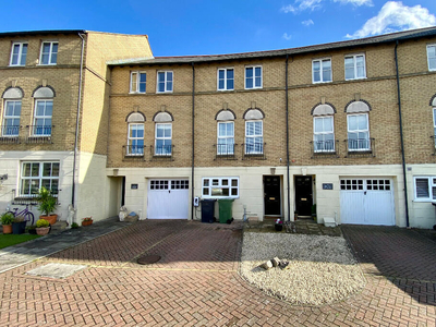 4 bedroom town house for sale in Admiralty Crescent, Eastbourne, East Sussex, BN23