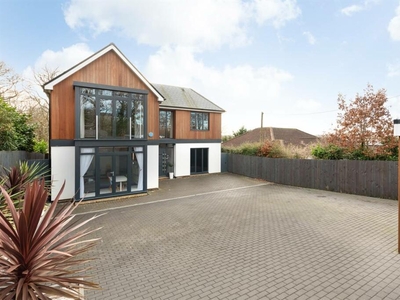 5 bedroom detached house for sale in Radfall Road, Chestfield, Whitstable, CT5