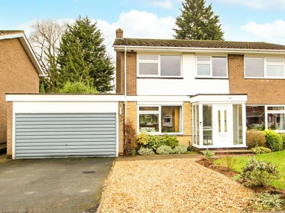 5 bedroom detached house for sale in The Hollows, Bessacarr, DONCASTER, DN4