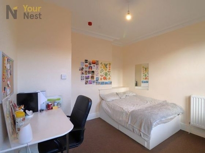 5 bedroom property to rent Leeds, LS2 9AL