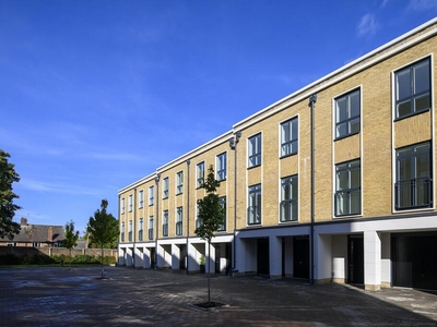 5 bedroom town house for sale in Royal Terrace, Knights Quarter, Winchester, SO22