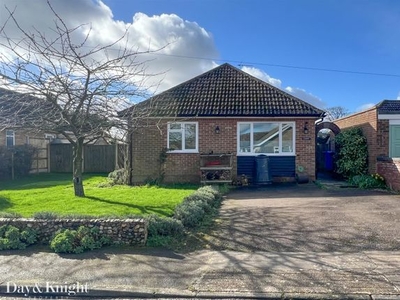 Detached bungalow to rent in Evans Close, Reydon, Southwold IP18