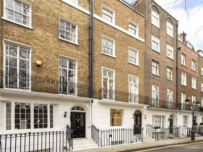 Detached house to rent in Brompton Square, London SW3