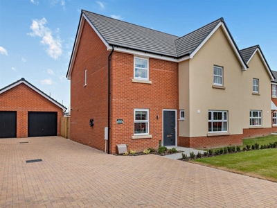 Dovecote Gardens, Old Catton, Norwich - 4 bedroom detached house