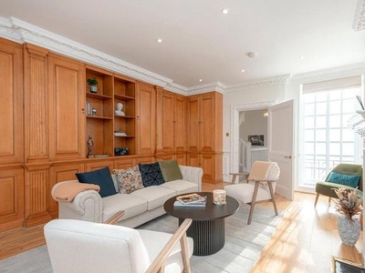 Town house to rent in Catherine Place, London SW1E