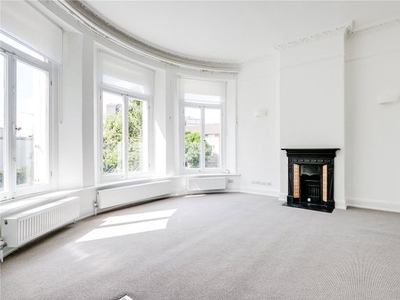 Flat to rent in Hamilton Terrace, London NW8