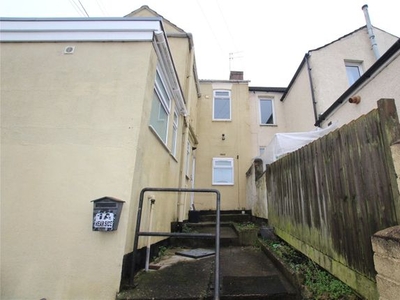 Flat to rent in Radnor Street (Gr Floor), Town Centre, Swindon SN1
