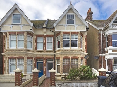 Flat to rent in St. Leonards Road, Hove, East Sussex BN3