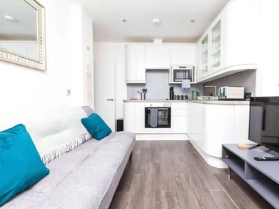 Flat to rent in Windsor Street, Brighton, East Sussex BN1