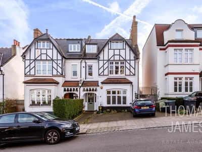 Onslow Gardens, Muswell Hill, N10