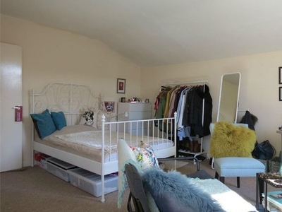 Studio to rent in Queens Road, Watford, Hertfordshire WD17