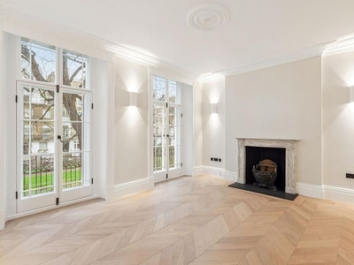 Terraced house to rent in Brompton Square, Knightsbridge, London SW3