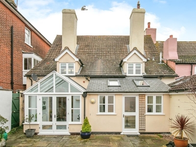 West Street, Harwich - 5 bedroom end of terrace house