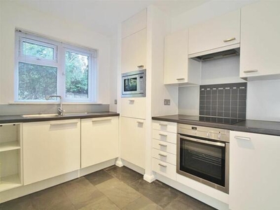 2 Bedroom Flat For Rent In Isleworth