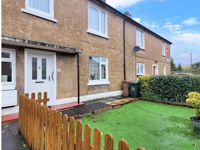 3 bed terraced house for sale in Broomhouse