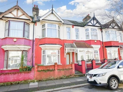 3 Bedroom House Londres Great London