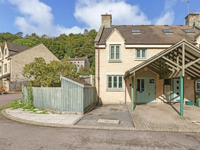 4 Bedroom House Chalford Chalford