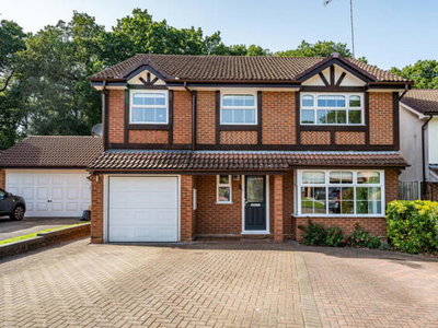 5 Bedroom Detached House For Sale In Camberley, Hampshire