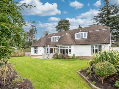Detached House for sale with 4 bedrooms, Hethersett | Fine & Country