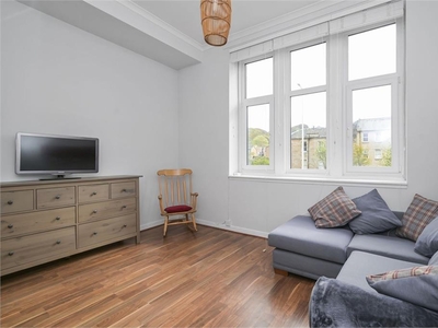 1 bed ground floor flat for sale in Abbeyhill