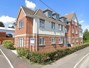 1 Bedroom Apartment For Rent In Bursledon Road, Hedge End