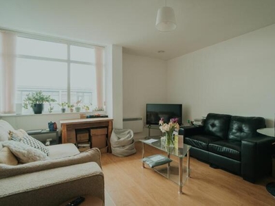 2 Bedroom Apartment For Rent In Salford, Greater Manchester