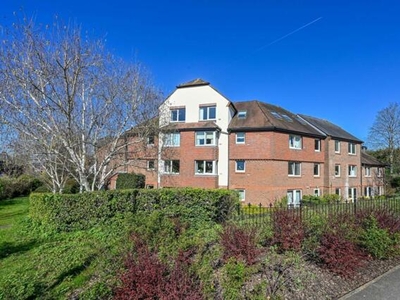 2 Bedroom Flat For Sale In Guildford
