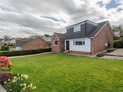 3 bed detached bungalow for sale in Barrhead