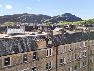 3 bed duplex for sale in Abbeyhill