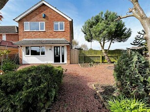 3 Bedroom Detached House For Sale In Grimsby, N.e. Lincs