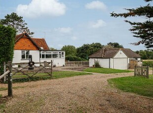 4 Bedroom Bungalow For Sale In South Nutfield