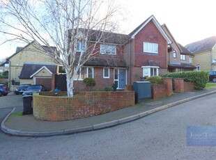 4 Bedroom Detached House For Sale In Woodford Green, Essex