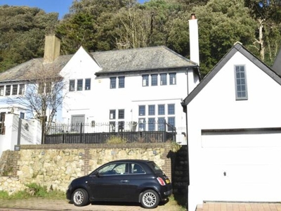 4 Bedroom Semi-detached House For Sale In Folkestone