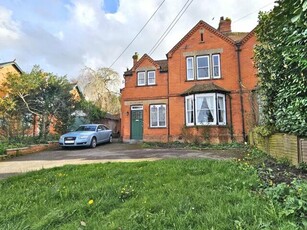4 Bedroom Semi-detached House For Sale In Glastonbury