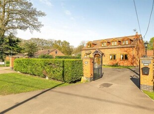 5 Bedroom Detached House For Sale In Thorney, Newark