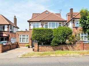 5 Bedroom House Enfield Greater London