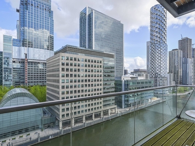Flat in Discovery Dock West, Canary Wharf, E14