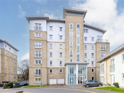 fourth floor flat for sale in Pilrig