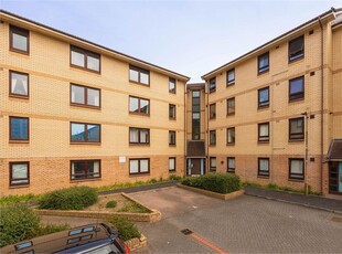 1 bed first floor flat for sale in Slateford