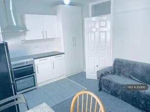 2 Bedroom Flat For Rent In Reading