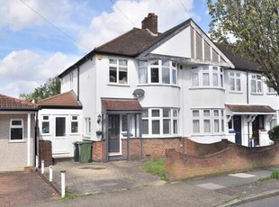 3 Bedroom End Of Terrace House For Sale In Bromley