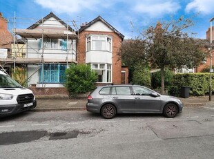 3 Bedroom Semi-detached House For Sale In Leicester, Leicestershire