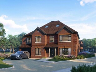5 bedroom luxury Detached House for sale in Tadworth, England