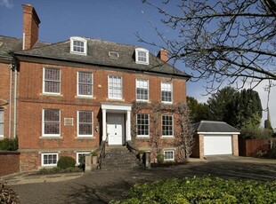 7 Bedroom House Newent Gloucestershire